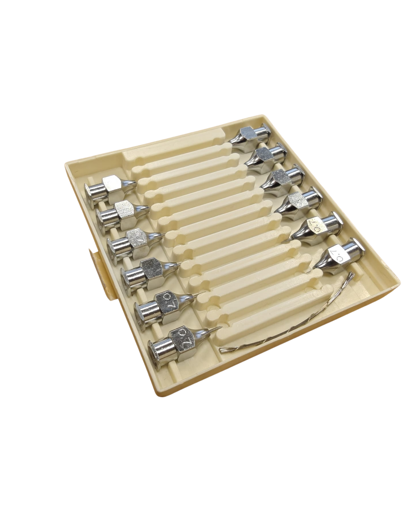 Belanox neula 0,7x4 mm, luer lock, 12 kpl