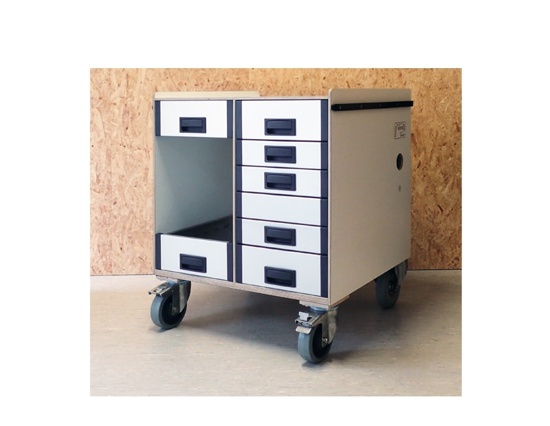 Toimenpidekärry hevosten hammashoitoon