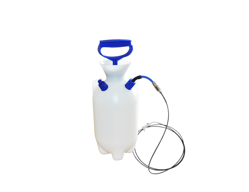 Vesipullo ja yhdistäjä